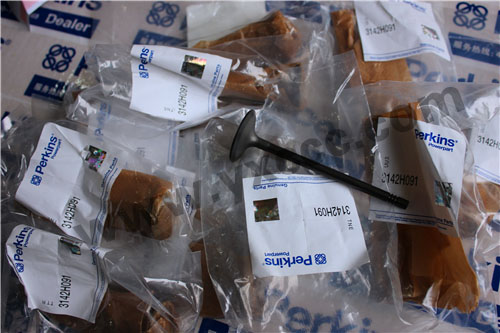 柴油機(jī)1206E配件銷售中心油底殼墊、T414441壓縮機(jī)、氣門、搖臂軸(1200)